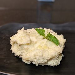 A picture of Creamy mashed potato.