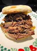 Crockpot Shredded Beef Dipped Sandwiches 🥪