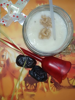 फ्रोजेन बनाना डेटस हैल्दी शेक (Frozen banana dates healthy shake recipe in hindi) रेसिपी मुख्य फोटो