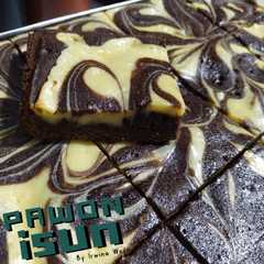 A picture of Brownies Cheese Cake.