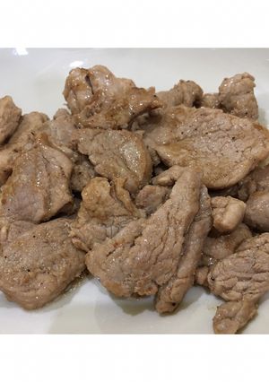 รูปของ หมูผัดน้ำมันหอย เมนูแสนง่ายและรวดเร็ว