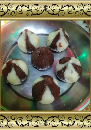 मोदक(modak recipe in Hindi) रेसिपी मुख्य फोटो
