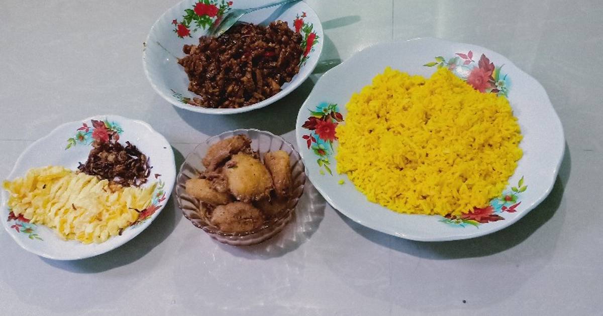 Resep Nasi Kuning Rice Cooker Oleh Destya Nur - Cookpad