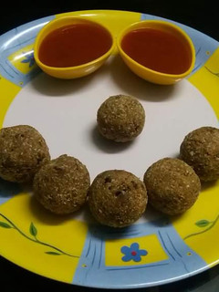 A picture of Vegetable Chapati Balls.
