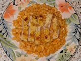 Coditos al morrón con pollo