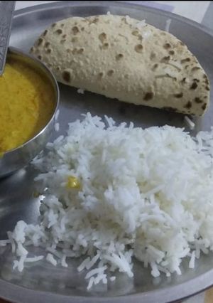 दाल चावल(daal chawal recipe in hindi) रेसिपी मुख्य फोटो