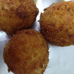 Cheese balls A picture of Cheese balls.