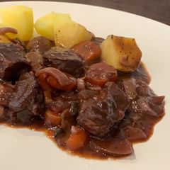A picture of Boeuf Bourguignon.