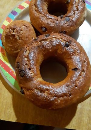 Una foto de Budín de bananas con chips de chocolate y de banana y coco