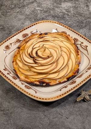 A picture of ★ Easy apple pie with just one apple ★.
