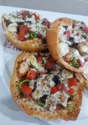صورة لوصفة بيتزا بالصمون