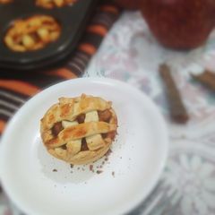 A picture of Healthy Honey Apple Pie.