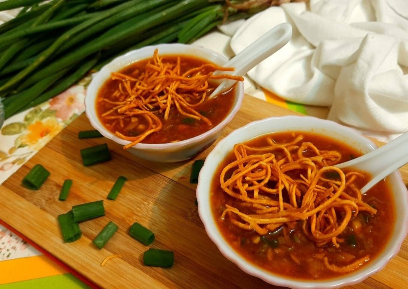 Vegetable soup with noodles / Manchurian soup