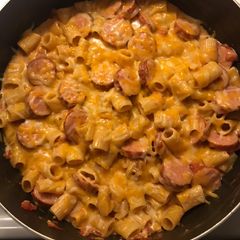 A picture of One Pan Cajun Cheesy Sausage Pasta.
