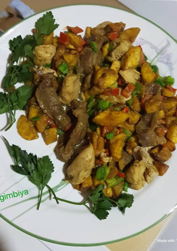 A picture of Gizdodo with celery and chicken fillet.