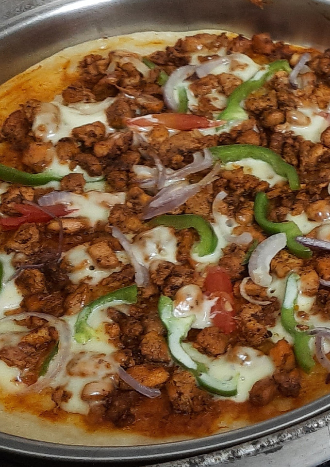 சீஸி சிக்கன் பீசா🧀🍕 செய்முறை முக்கிய புகைப்படம்