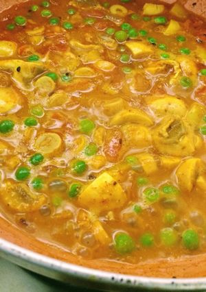 A picture of Sahi Mushroom Masala.
