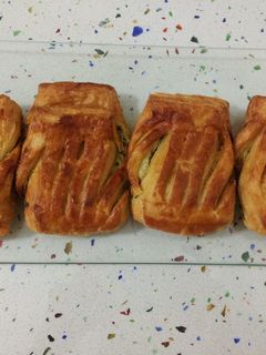 Una foto de Hojaldre de espinacas con queso viejo