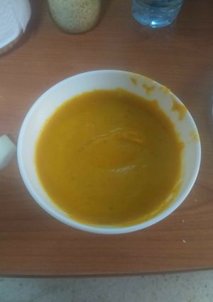 Foto principal de Crema de berros y zanahorias