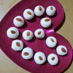 A picture of Instant Coconut Laddus.