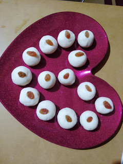 A picture of Instant Coconut Laddus.
