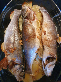 Una foto de Lubinas al horno