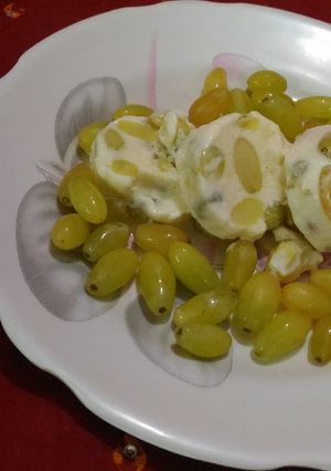A picture of Grapes and curd kulfi.