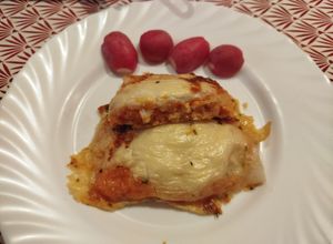 Una foto de Rollitos de Obleas de arroz rellenos de pollo gratinado con bechamel sin lactosa