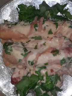 Una foto de Canelones de apio y jamon