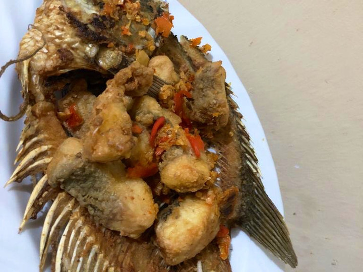 Resep Gurame goreng krispi sambal geprek yang Enak