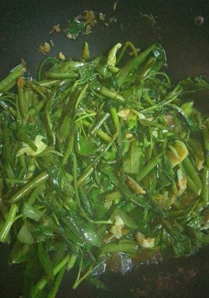 Foto resep Tumis kangkung + bunga kasturi