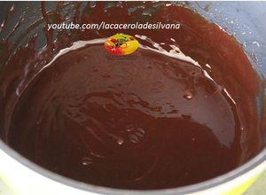Una foto de Ganache de chocolate negro