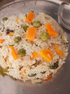 வெஜிடபிள் புலாவ் (Vegetable pulao recipe in tamil) செய்முறை முக்கிய புகைப்படம்