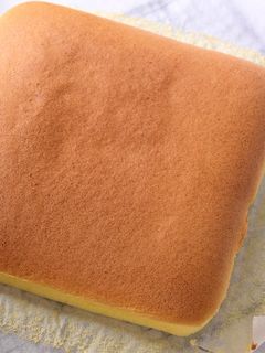 【少油版】古早味蛋糕 Castella Cake 的食譜成品照片