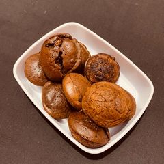 A picture of Mini Biscuit Cake In Appe Pan.