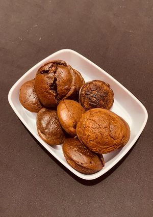 A picture of Mini Biscuit Cake In Appe Pan.