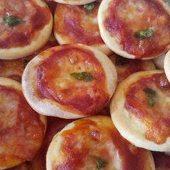 A picture of Pizzette.