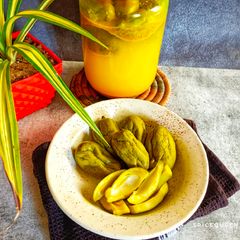 A picture of Panichu / Pickled Baby Mangoes.