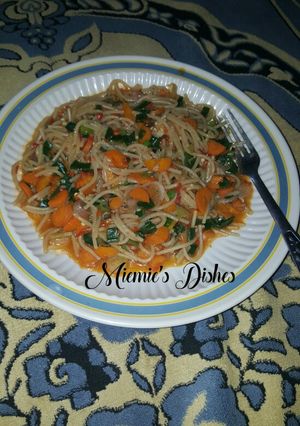 A picture of Spaghetti with veggie.