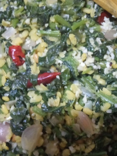 அரைக்கீரை பொரியல் (Araikeerai poriyal recipe in tamil) செய்முறை முக்கிய புகைப்படம்