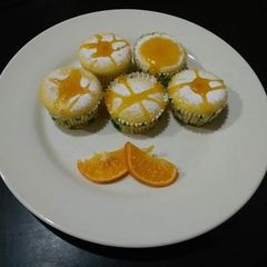 A picture of Orange cup cakes🍊😋.