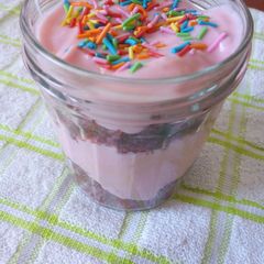 Cake in a jar A picture of Cake in a jar.