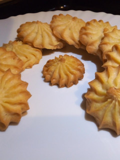 A picture of Piped cookies.