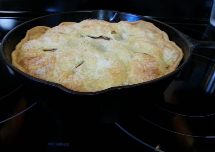 Recipe of Quick Cast Iron skillet Apple pie