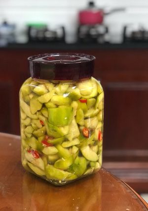Hình của món Cóc dầm chua ngọt.