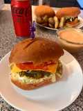 ساندويتش برغر بصوص Relish 🍔