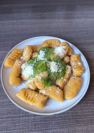 Una foto de Ñoquis de zanahoria y garbanzos