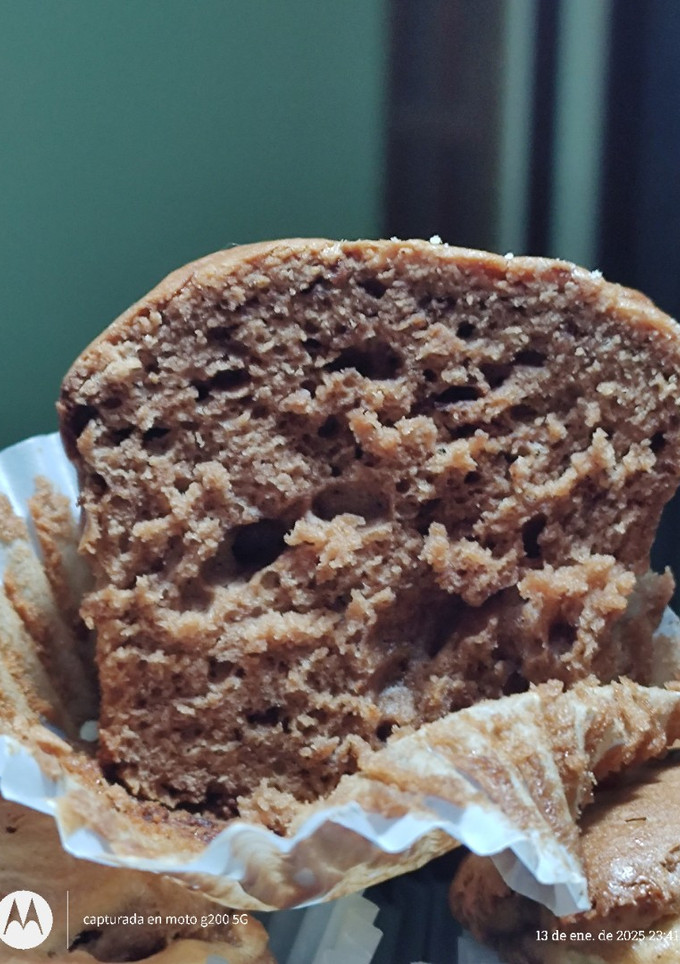 Una foto de Cupcakes / muffins marmolado y de chocolate con nueces. Deliciosisimo. #sin tacc #glutenfree