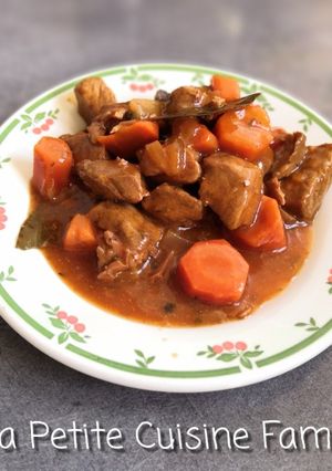 A picture of Beef and Carrots.