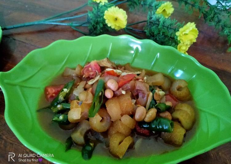 Tumis kikil taucho cabe ijo